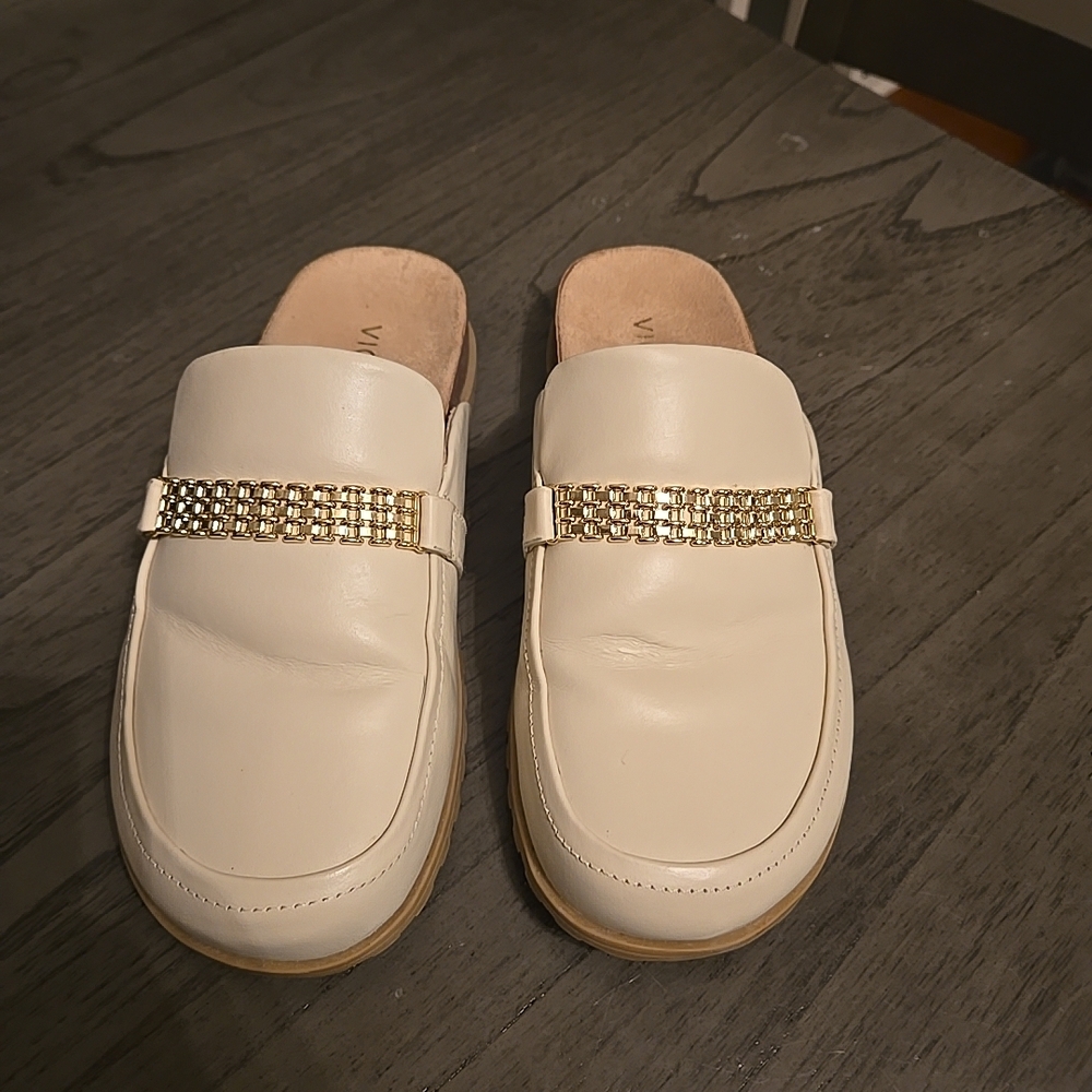 Vionic Cream Mules with Gold Accent Vionic Women's Georgina Mule Sz 7.5 Cream